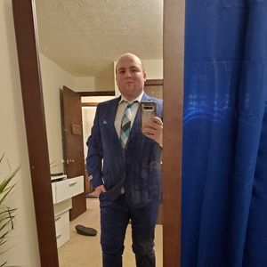 Meet your Posher, Thomas